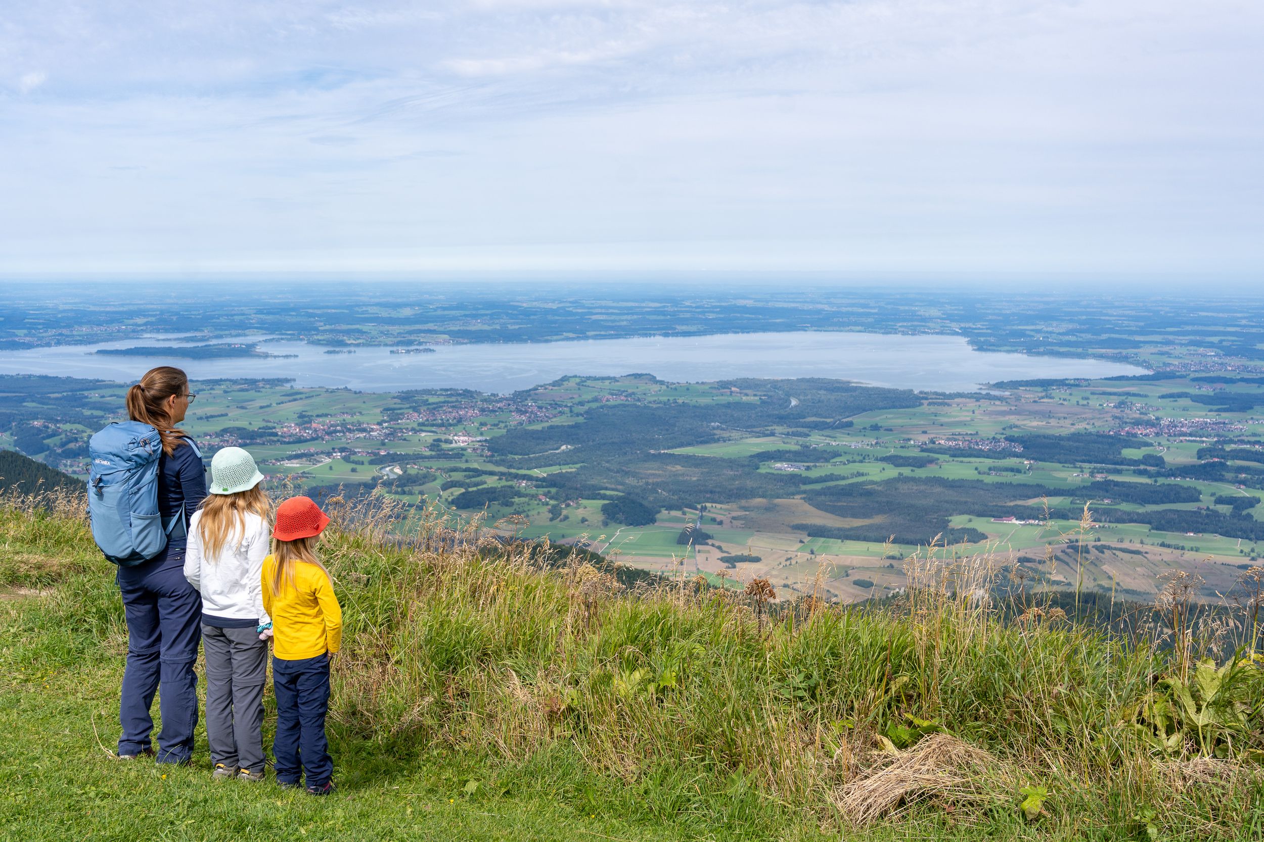 Ausblicke vom Hochfelln zum Chiemsee