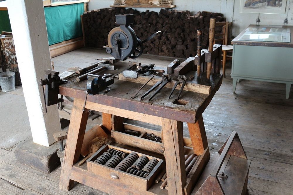 Metallwerkzeug