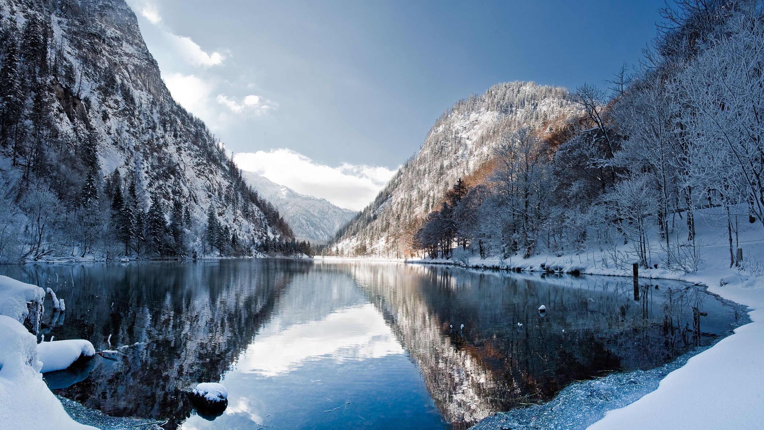 Loipe am Förchensee entlang
