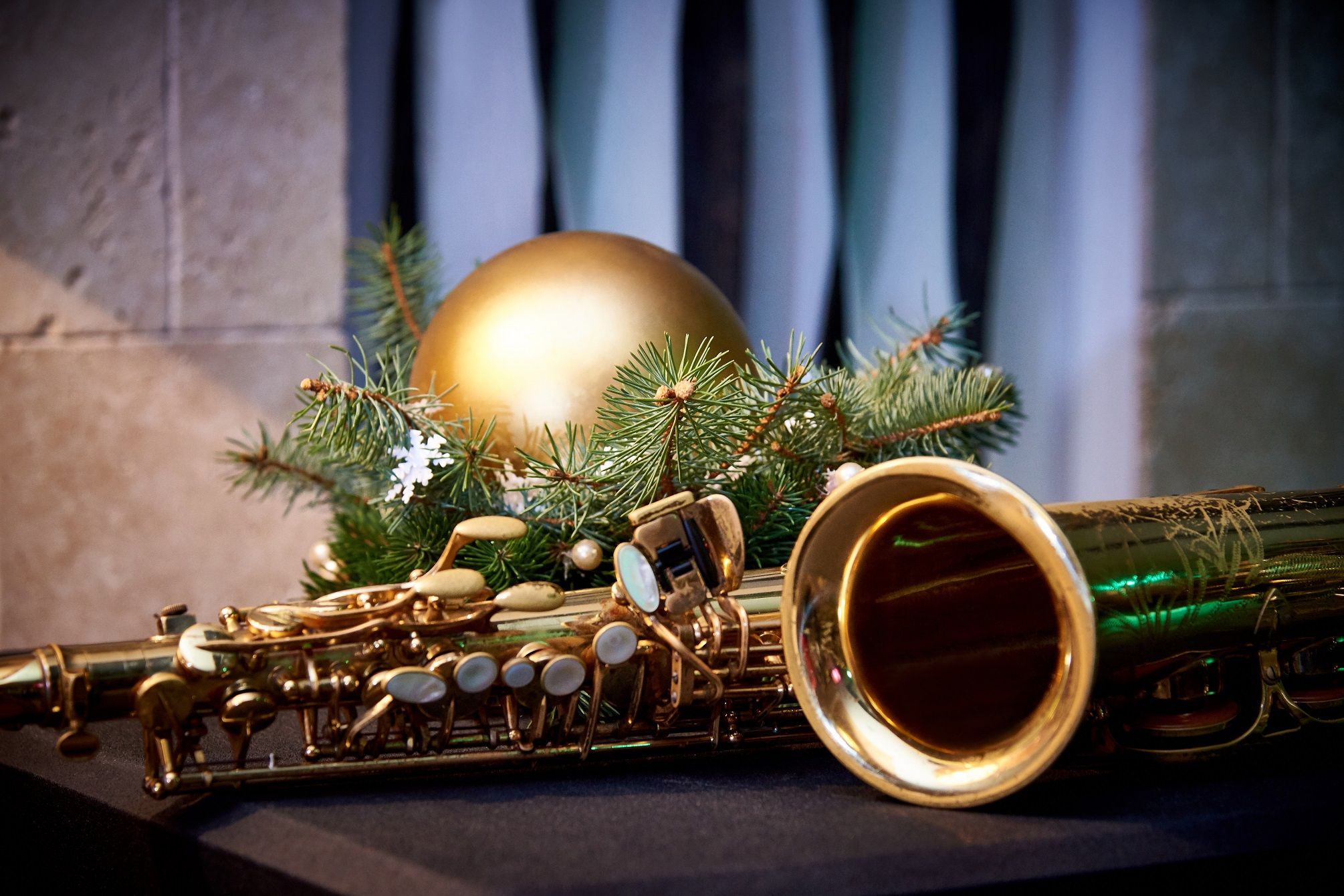Weihnachten goldenes Saxophon